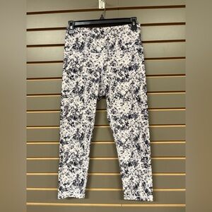Black and White Patterned Leggings, women’s size M